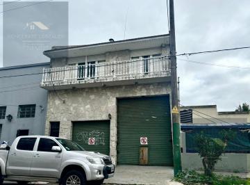 PH · 140m² · 3 Ambientes · 1 Cochera · PH en Bernardino Rivadavia
