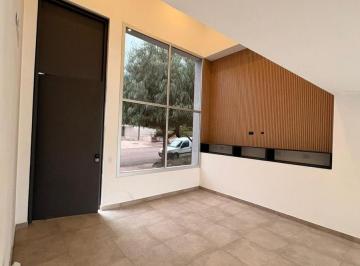 Casa · 3 Dormitorios · 1 Cochera · Openhouse Vende Hermosa Casa Ubicada en Barrio Dalvian.