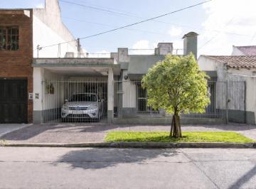 Casa · 113m² · 4 Ambientes · 1 Cochera · Casa de 4 Ambientes en Lomas del Mirador