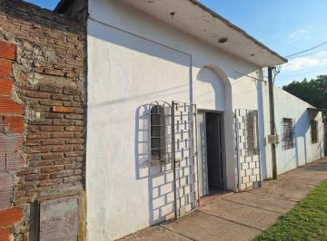 remove-output-1775584192748-dia de sol frente.webp · Venta Casa 5 Ambientes en Moreno