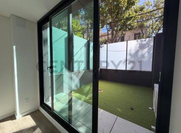 Departamento · 38m² · 2 Ambientes · Venta Monoambiente Punta Carretas, Premium con Patio Exclusivo, Gran Metraje