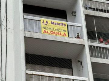 Departamento de 2 ambientes, Avellaneda · Alquiler Muy Lindo Depto.2 Amb. con Balcón Al Frente 5 Piso Living, Cocina, 1 Dorm. C/placar y Bño.