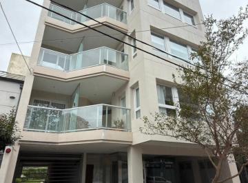 Departamento · 90m² · 4 Ambientes · 2 Cocheras · Alquiler 4 Ambientes con Cochera y Baulera