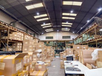 Depósito · 837m² · 6 Ambientes · Alquiler Depósito Barracas 840 m Totales.