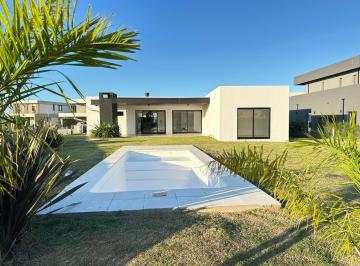 Casa · 157m² · 5 Ambientes · Casa en Villalobos