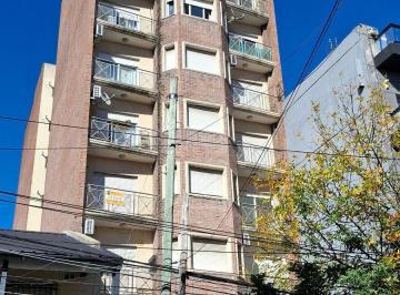 Departamento de 2 ambientes, Morón · 2 Ambientes C/balcon Al Frente C/cochera
