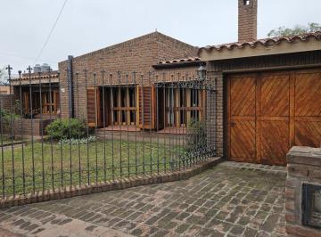 Foto · Vendo Casa C4 Dorm. y Pileta. B Cerro de Las Rosas.