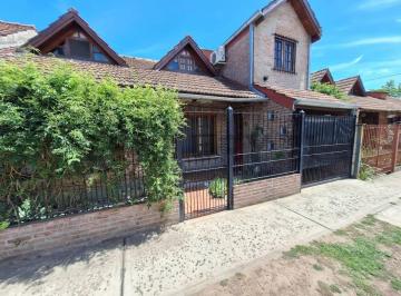Casa · 120m² · 4 Ambientes · 2 Cocheras · Venta - Casa - Don Torcuato