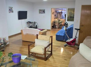 Departamento · 155m² · 5 Ambientes · 1 Cochera · Aguero y Charcas - Barrio Norte - Estupendo Semipiso Al Frente