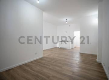 PH · 34m² · Monoambiente en Venta en La Plata Calle 35 Entre 18 y 19
