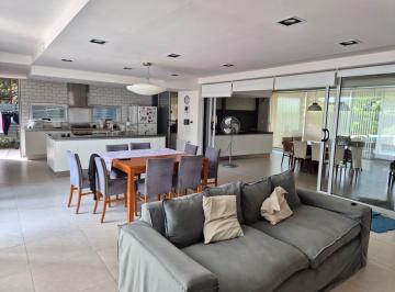 Foto · Vivienda Premium Tres Dorm. en Venta - Manantiales Country