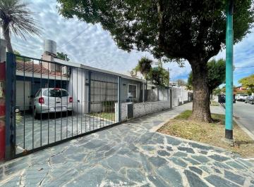 Casa · 110m² · 4 Ambientes · 1 Cochera · Casa en Florida Belgrano - Oeste