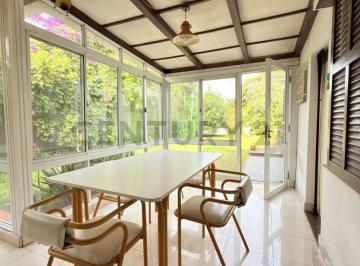 Casa · 156m² · 5 Ambientes · 2 Cocheras · 46 Entre 138 y 139. Casa de 5 Ambientes en Venta, San Carlos, La Plata.