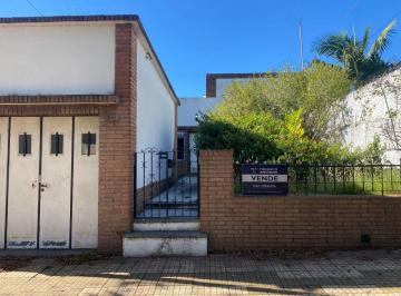 Casa de 4 ambientes, La Plata · Casa a Refaccionar en Venta Ubicada en Calle 18 Entre 63 y 64.