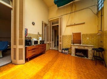 PH · 137m² · 4 Ambientes · 1 Cochera · Venta - Casa PH de 3 Dorm. Mas Cochera, Centro, Rosario.