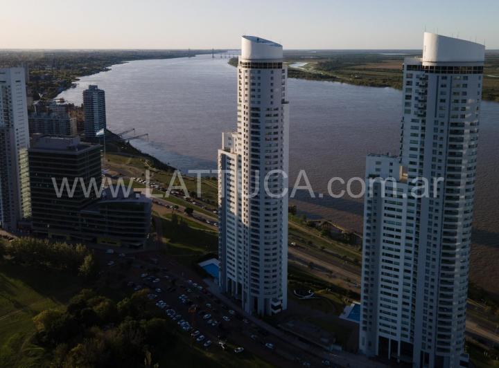 Departamento · 218m² · 6 Ambientes · 2 Cocheras