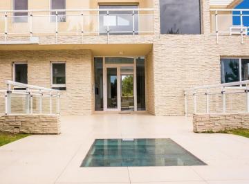Casa · 544ha · 12 Ambientes · 5 Cocheras · Venta de Casa en Costa Esmeralda