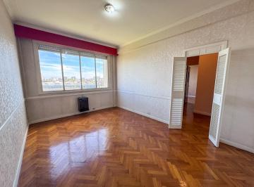 Departamento · 79m² · 3 Ambientes · Semipiso Funcional de Categoría con Buena Distribución – Soleado y Luminoso - Barracas
