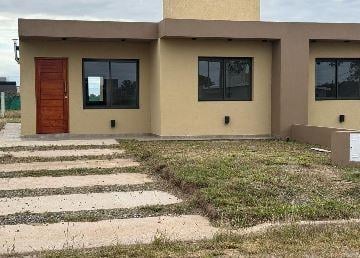 Casa · 550m² · 6 Ambientes · Venta 2 Duplex en Colonia Tirolesa