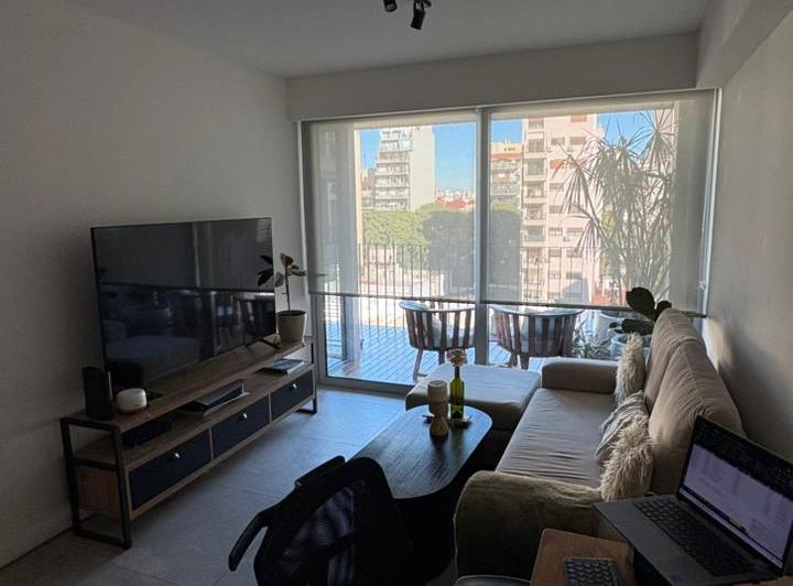 Departamento en Alquiler 2 Amb. Edificio Azcuy, Donna Reggia.