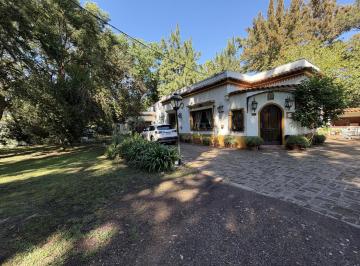 Casa · 264m² · 4 Ambientes · Casa en Venta en en Flaubert Al 1100, Bella Vista - Excelente Para Inversión!