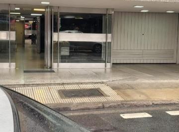 Oficina comercial · 147m² · 6 Ambientes · 2 Cocheras · Oficinas - Planta Dividida - Centro Oeste (Comercial), Capital Federal