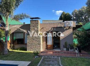 VCO-VCO-1324_2 · Casa Moderna en Venta Parque Leloir 4 Dorm, Suite, Pileta, Quincho