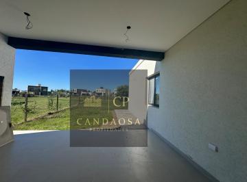 Casa · 24m² · 4 Ambientes · 4 Cocheras · Sg Casa Venta Barrio Pilar del Este