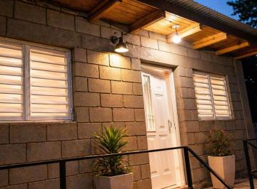 Casa de 4 ambientes, Villa Allende · Se Alquila Casita 1 Dorm en Bº Industrial