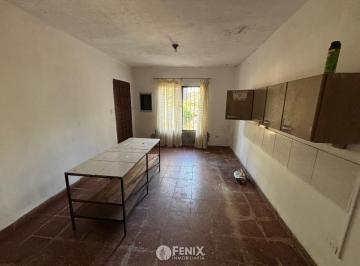 Casa · 300m² · 6 Ambientes · Cf1368 - Casa a Reciclar - 4 Dorm. - Av López Torres y Maipú