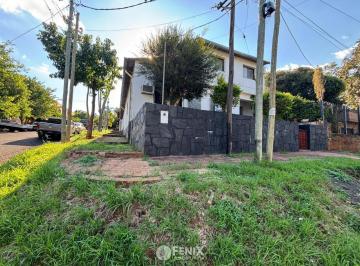 Casa · 300m² · 6 Ambientes · Cf1369 - Casa a Reciclar - 4 Dorm. - Av López Torres y Maipú