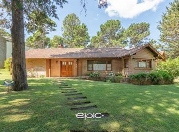 Casa · 137m² · 4 Ambientes · Casa en Alquiler en Pinamar