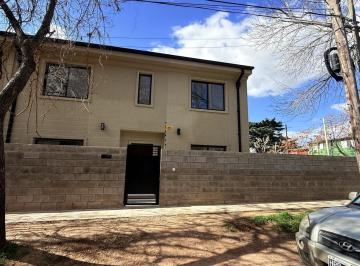 PH · 150m² · 5 Ambientes · 1 Cochera · PH en Beccar