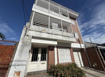 Departamento · 76m² · 4 Ambientes · 1 Cochera · Departamento 4 Ambientes en Venta en Wilde con Cochera Cubierta - Avellaneda