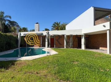 Casa de 4 ambientes, San Fernando · Casa de 3 Dorm - Punta Chica - Sobre Av Libertador - Jardín y Pileta
