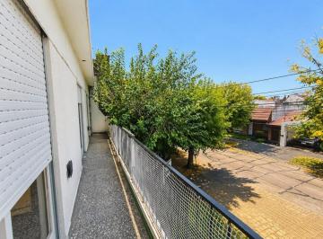Departamento · 100m² · 4 Ambientes · Venta Castelar Departamento 3 Amb con Terraza y Quincho