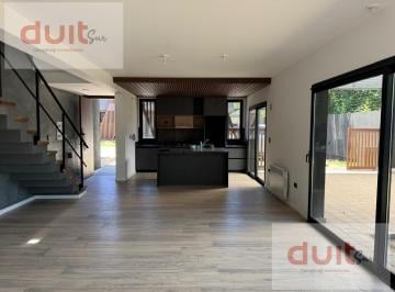 Casa · 160m² · 6 Ambientes · 2 Cocheras · En Venta Casa Housing D - House - Recta Martinolli!