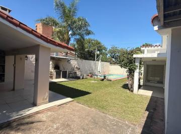 Casa · 544m² · 3 Dormitorios · 3 Cocheras · Casa en San Miguel de Tucumán