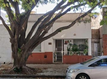 PH de 3 ambientes, Monte Castro · PH con 2 Dorm. y 75 m² en Venta en Monte Castro