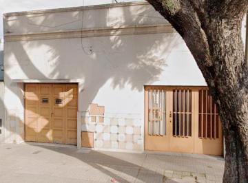 Local comercial · 209m² · 5 Ambientes · 2 Cocheras · Importante Inmueble Multipropósito Ideal Comercios Ameghino 671