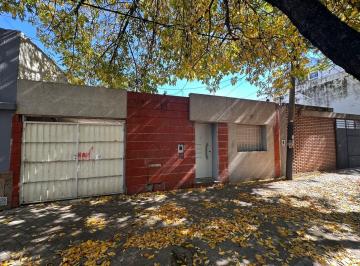Casa · 108m² · 4 Ambientes · 1 Cochera · Venta Casa 2 Dorm. Echesortu