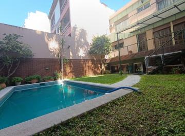 Casa · 339m² · 6 Ambientes · 3 Cocheras · Casa Tipo Chalet en Venta Flores Parque Pileta Quincho Garage 4 Dorm.