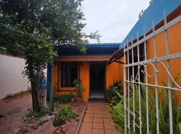 Casa · 225m² · 4 Dormitorios · Terreno en San Miguel de Tucumán