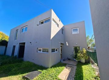 Departamento · 95m² · 4 Ambientes · 2 Cocheras · Dúplex de Dos Dorm. en Gonnet