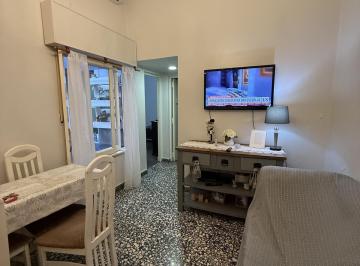 Departamento · 48m² · 3 Ambientes · Departamento en Venta de 3 Ambientes en Abasto Excelente Oportunidad