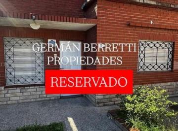 Casa · 80m² · 3 Ambientes · Casa en Alquiler en Remedios de Escalada, Lanús, G. B. a. Zona Sur