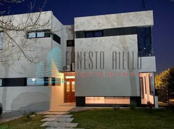 Casa · 279m² · 5 Ambientes · 2 Cocheras · A. Venta Imponente Casa 5 Ambientes - Las Acacias de Hudson