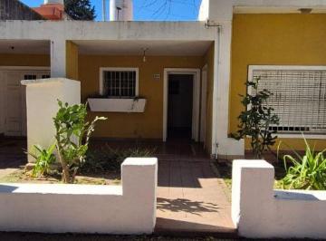 Casa de 5 ambientes, Córdoba · Venta Casa a Media Cuadra del Jockey a Reciclar!