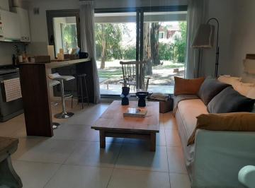 Departamento · 70m² · 3 Ambientes · 1 Cochera · Departamento - Newman Club
