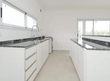 Casa · 125m² · 4 Ambientes · 2 Cocheras · Casa en Venta en Santa Elisa Pilar del Este
